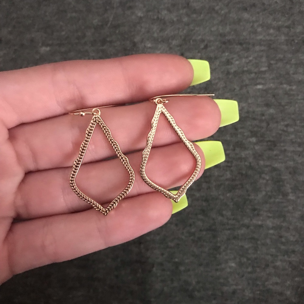 Never Worn Kendra Scott Earrings